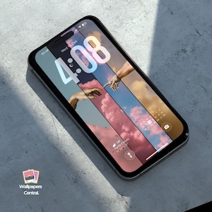 Puede incluir: Un smartphone con una pantalla que muestra un fondo de pantalla colorido con dos manos extendidas. La hora 4:08 se muestra en grandes números blancos. El teléfono tiene un marco negro y está sobre una superficie gris. El logotipo de Wallpapers Central está en la parte inferior izquierda.