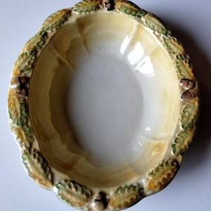 Italian ceramic oval serving bowl with plant relief – Vintage 1960s