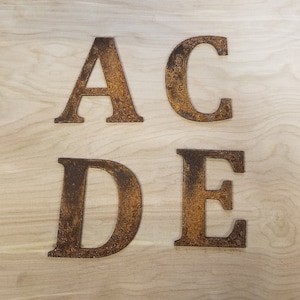 Rustikale Metall Buchstaben und Zahlen - Rustikale Designs für Ihre individuelle Kunstwerk Alphabet Schule Handwerk Lieferform