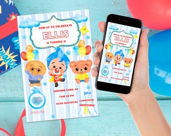 Puede incluir: Una invitación de cumpleaños con el texto "JOIN US TO CELEBRATE ELLIS IS TURNING 3!" presenta personajes de dibujos animados, globos y un diseño de carpa de circo. La invitación se muestra en un teléfono inteligente y una tarjeta impresa.