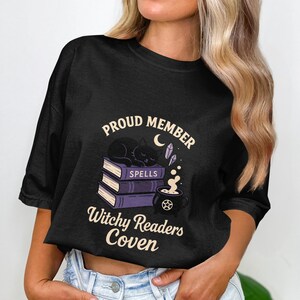 Witchy Readers Coven T-Shirt, Proud Member Spells Books Graphic Tee, Casual Black Top for Book Lovers and Mystics