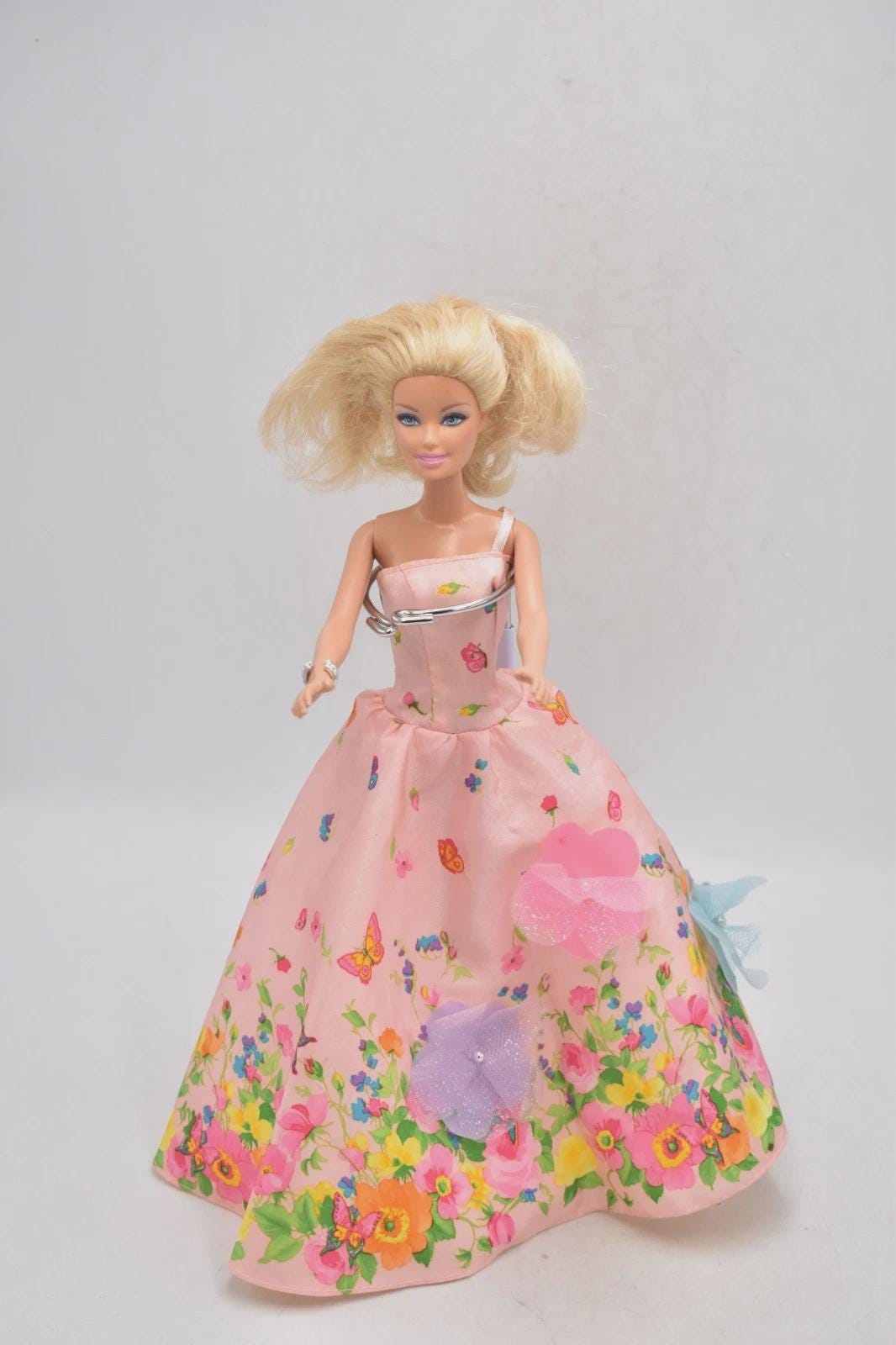 Barbie Convention Doll UK 1998 - Mattel - Poupée Collection Avec Vêtements
