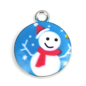 雪だるまエナメルチャーム 5個 / クリスマスジュエリーDIY / 子供用クリスマスチャーム / ブレスレットやジュエリー作り用のクリスマスチャーム / 冬用チャーム