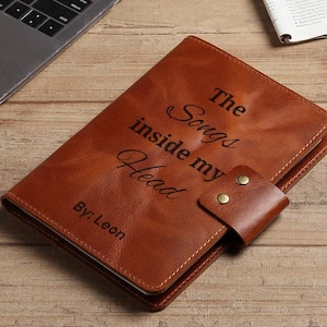 Personalisiertes Lyrik Journal Lieder in meinem Kopf, Song schreiben Musik Notizbuch, Musik Geschenk, Song Writer Geschenk, Musiker Geschenk, Leder Mappe