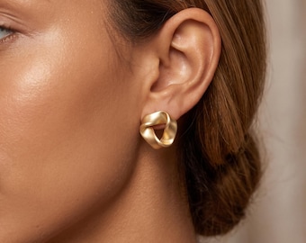 Gouden geometrische oorbellen voor dames, subtiele minimalistische oorbellen, moderne statement sieraden, cadeau voor bruidsmeisjes, cadeau voor haar, verlovingscadeau
