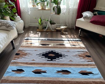 Handloomed Chenille Aztec Rug: Boho Southwestern Flatweave