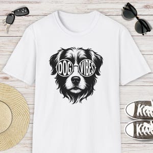 ドッグバイブスシャツ、面白い犬好きTシャツ、ペットオーナーのためのクールな子犬Tシャツ、レトロスタイルの犬グラフィックTシャツ、犬のお父さんやお母さんへのギフト、ユニセックストップス