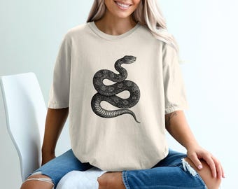 Comfort Colors Snake T-Shirts, Rattlesnake Tee, Graphic Animal T-Shirts, Serpent Lovers Gift, Wildlife Shirt, Viper, Snake lover tee