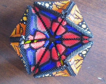 Lepidoptera Kaleidocycle Pattern, Graphs, Colorway, Charts