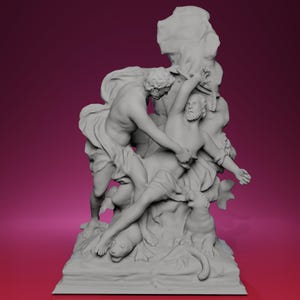 Op de afbeelding: Een grijze sculptuur die een dramatische scène uitbeeldt met drie figuren en een hond. Eén figuur wordt door een ander vastgehouden, terwijl een derde figuur aanwezig is. De sculptuur staat tegen een donkerroze achtergrond.