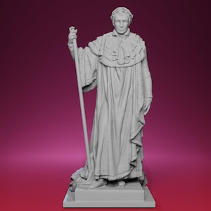 Puede incluir: Estatua gris de una persona con túnicas clásicas, sosteniendo un bastón. La figura tiene una corona de laurel en la cabeza y está sobre una base rectangular. El fondo es un degradado de rosa y rojo.