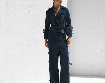 Tiefblaue Samtjacke & Hosenset, Elegantes maßgeschneidertes Ensemble mit Schnallenriemen, scharfe Kragenjacke und Hose mit weitem Bein