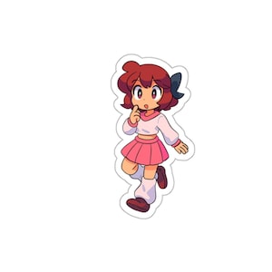 Puede incluir: Una pegatina con una chica de dibujos animados de pelo rojo, que lleva una camisa blanca de manga larga, una falda rosa y calcetines blancos. Tiene un lazo azul en el pelo y está en pose pensativa.