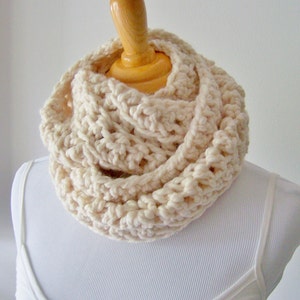 Crochet Circle Scarf, Crochet Cowl, Crochet Neck Warmer, Cream Cowl image 2