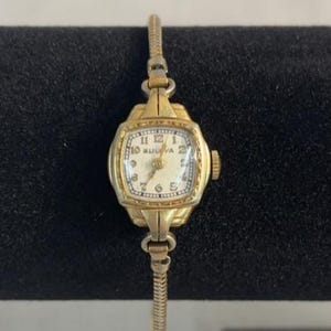 VINTAGE Bulova 10K Gold Filled Womans Watch needs servicing