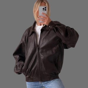 Giacca in vera pelle marrone vintage anni &#39;80, oversize, retrò, effetto consumato, fatta a mano, da donna, stile streetwear, vestibilità ampia, stile squadrato, cappotto e giacca