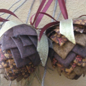 Quilted Christmas No-Sew Ornaments, Complete Patten Booklet- Pinecones