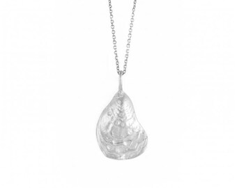 London Manori Oyster Necklace