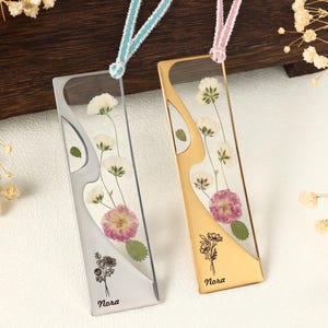 Engraved Birth Flower Name Bookmark, Real Dried Flower Resin Page Maker, Reading Gift for Female Teacher