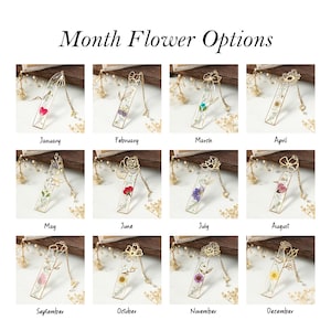 Puede incluir: Una colecci&oacute;n de doce marcap&aacute;ginas florales, cada uno representando un mes. Cada marcap&aacute;ginas presenta una flor prensada encapsulada en resina transparente, con detalles met&aacute;licos dorados y una cadena. El texto "Month Flower Options" est&aacute; en la parte superior.