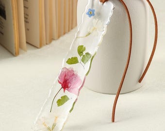 Handmade Resin Flower Bookmark, Pressed Floral Art, Gift for Book Lovers