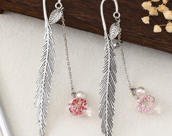Custom Initial Bookmark, Pressed Flower Bookmark, Leaf Metal Bookmark Gift, Aesthetic Bookmark for Women, Friendship Gift Idea