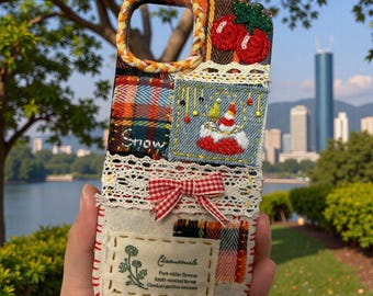 Geborduurd telefoonhoesje met sneeuwpop, uniek kerstcadeau