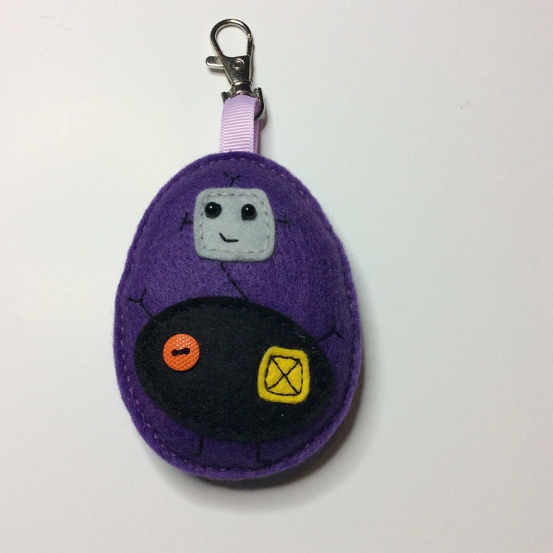Bag Charm Key ring Felt kit DIY kit Embroidery kit Robot Key Ring Kit Keychain Geek Funky Stitching Cute