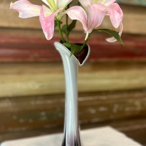 Graceful Art Glass Vase - Calla Lilly - Jack in the Pulpit
