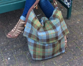 Harris tweed bag,  Harris tweed tote, Harris tweed weekender , Harris tweed travel bag, gift for her, tartan tote, plaid tote,