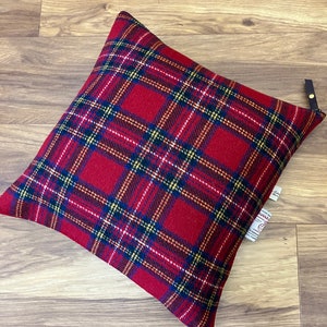 Harris tweed cushion, plaid cushion, Christmas decoration, gift for him, gift for her, tartan cushion, Christmas gift, throw cushion pillow