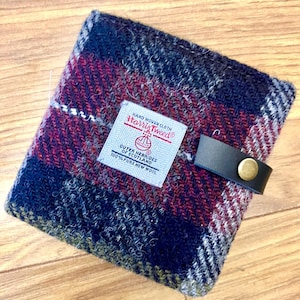mans wallet, Harris tweed wallet, leather wallet, green wallet, gift for him, dad gift, tweed bi-fold , husband gift, handcrafted wallet