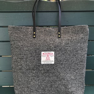 black and white tote, monochrome tote, large grey tote, wool tote, Harris tweed purse, Harris tweed tote, hand made tote leather handle tote