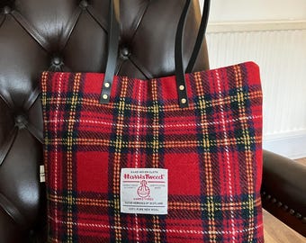 Beautifully Handcrafted Harris Tweed Bag tote purse - Unique and Stylish Accessories for Every Occasion.