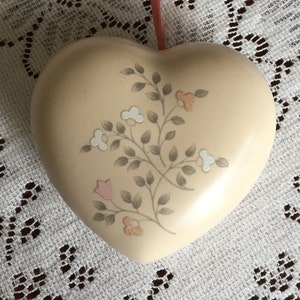 Pfaltzgraff Remembrance Heart Shaped Pomander