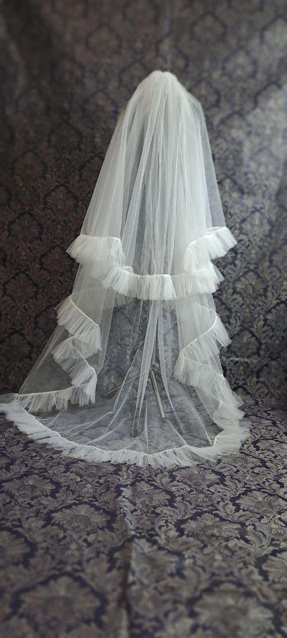 Wedding veil Ivory veil with 3d Ruffles Wedding Veil Long Soft Tulle Bridal Veil Handmade Veil Elegant Bride White veil Fringe accessories