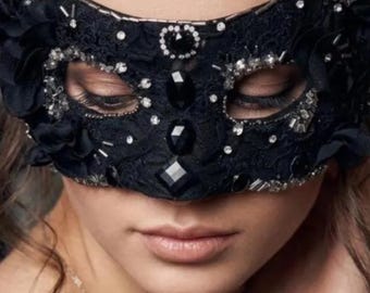 Masquerade Mask for Women, Venetian Lace Blindfold Eye Mask Halloween Costume Accessory
