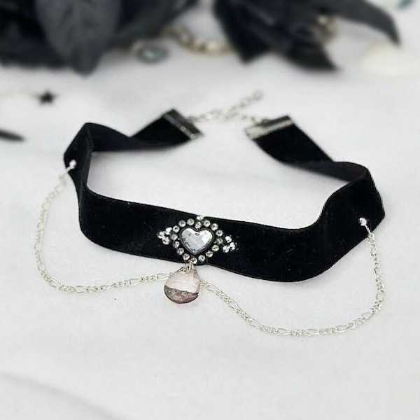 Black Velvet Choker Necklace with Crystal Heart Pendant and Chains, Gothic Wedding Jewerly, Rhinestone Heart Choker Collar, Gift for Her