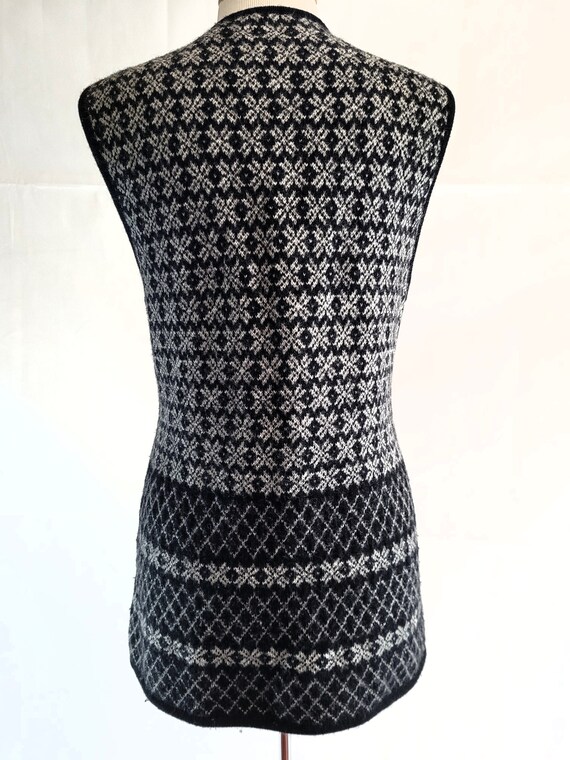 Gap Sweater Vest View 3