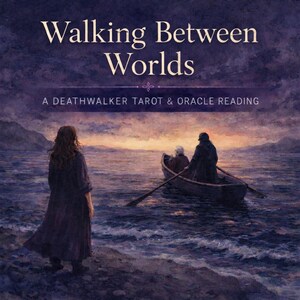 Puede incluir: Imagen artística con el texto "Walking Between Worlds" y "A Deathwalker Tarot & Oracle Reading". Una persona está de pie en una orilla, mirando un bote con dos figuras en el agua. El cielo es una mezcla de morado y naranja.