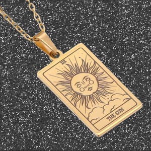 Tarot Card Necklace – Personalized Gold Pendant, Celestial Jewelry Gift, Zodiac Tarot Jewelry, WitchyJewelry, Handcrafted Spiritual Necklace