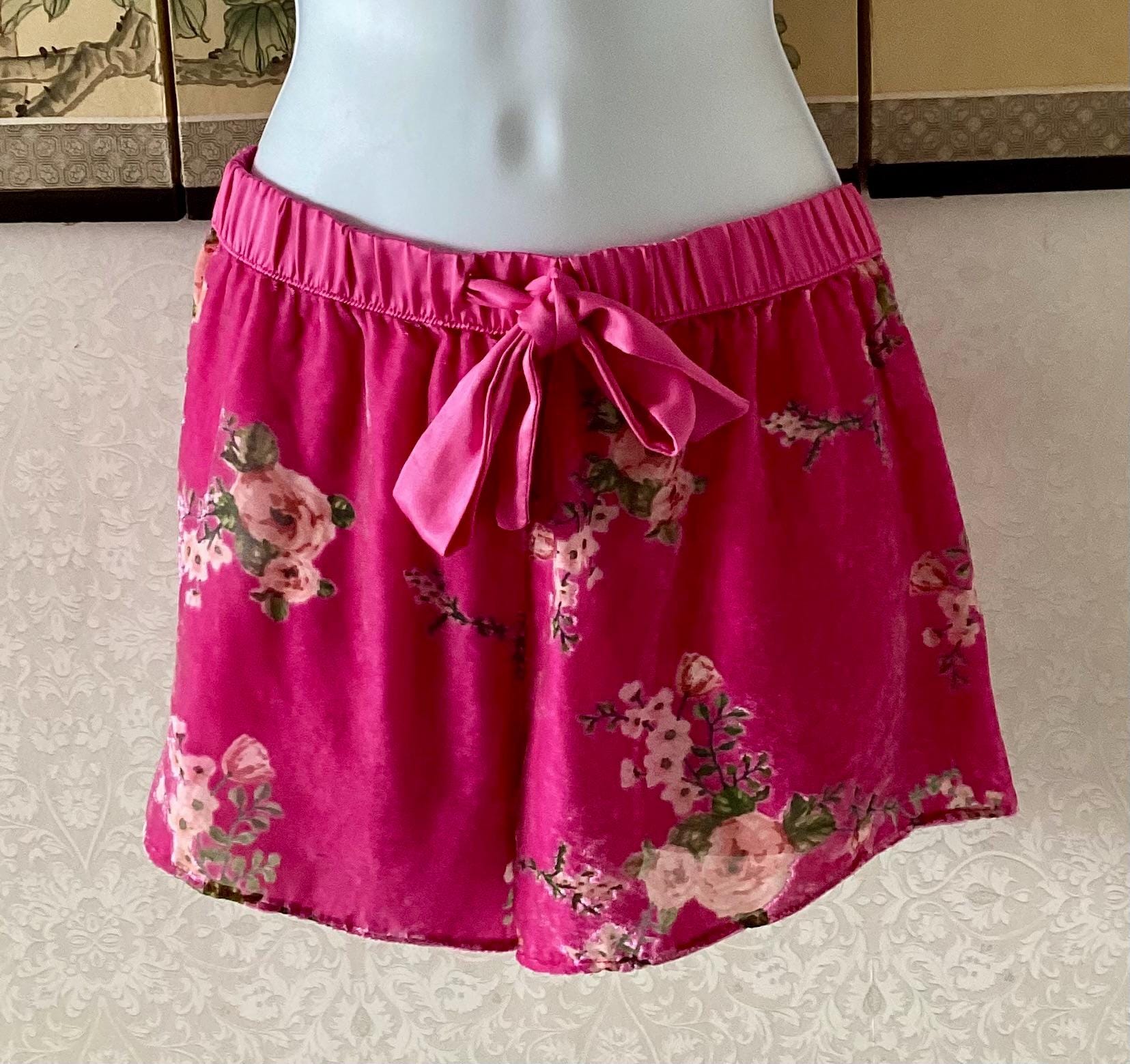 トレーニング・エクササイズ 新品❤️VICTORIA'S SECRET VSX❤️紫色 V