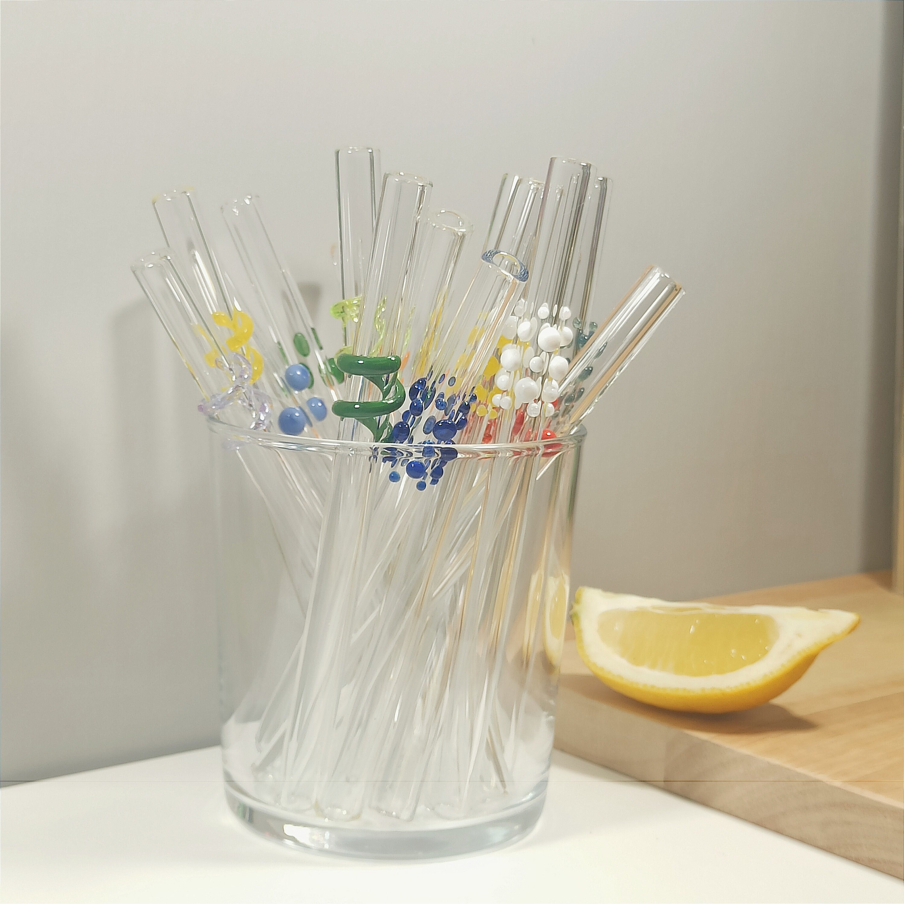Apto para Lavavajillas Pajas Curvados Reusable Coloreadas Drinking Straw Glasses para Cócteles Batidos y Zumos Prounion Pajitas de Cristal Pajita Reutilizables de Vidrio con 2 Cepillitos 