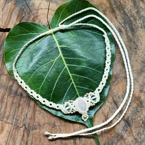 Collar de macramé con colgante, joyería con cordón de piedra lunar, hecho a mano, estilo bohemio, gargantilla bohemia chic con piedras preciosas N168