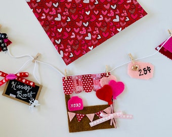 Puppy Love Kissing Booth Miniature Felt Clothesline Banner Garland Bunting Valentine’s Day Wall Hanging for Decoration