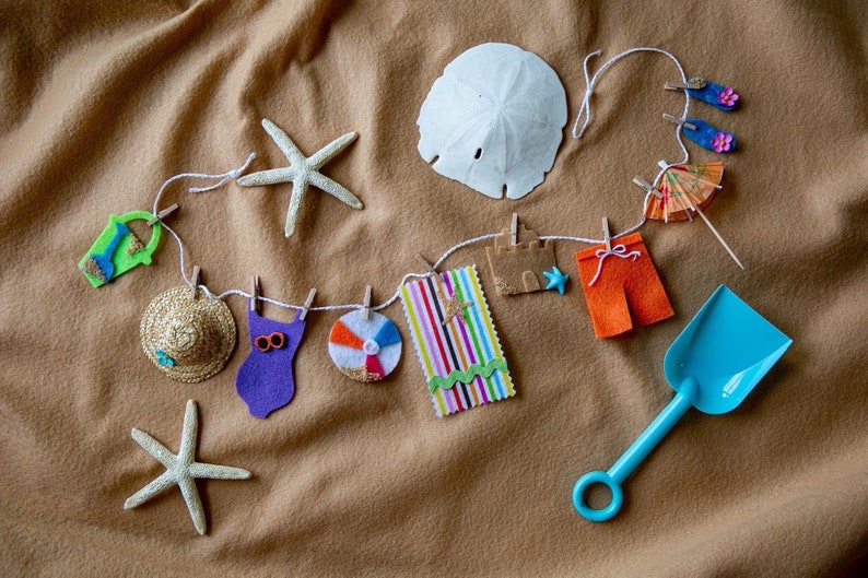 Beach Summer Felt Mini Clothesline Garland Wall Hanging Decoration image 1