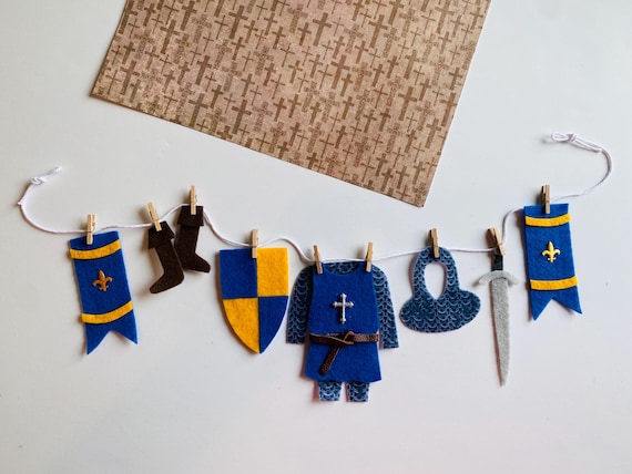 Medieval Knight’s Chainmail Armor Clothesline Banner, Miniature Felt Laundry Line Decoration, Bunting, Garland for Party or Renaissance Fair