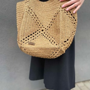 Handmade Raffia Beach Bag – Woven Straw Tote, Boho Summer Purse, Eco-Friendly Travel Bag