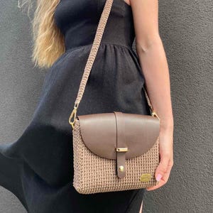 Braune Häkeltasche aus Baumwolle | Große handgefertigte Schultertasche | Geräumige, umweltfreundliche Geldbörse