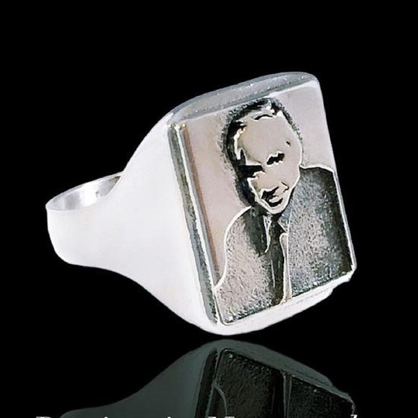 Prime Minister of Israel "Bibi" Benjamin Netanyahu portrait ring by Ezi Zino